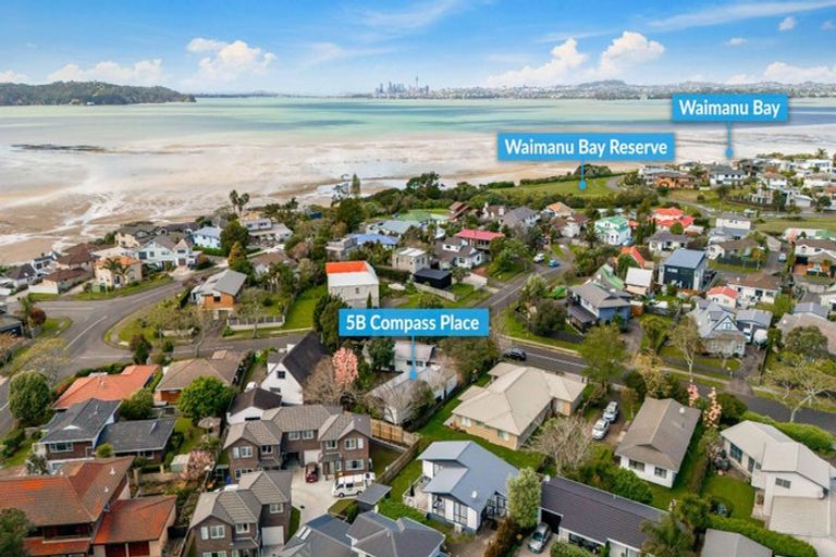 Photo of property in 2/5 Compass Place, Te Atatu Peninsula, Auckland, 0610