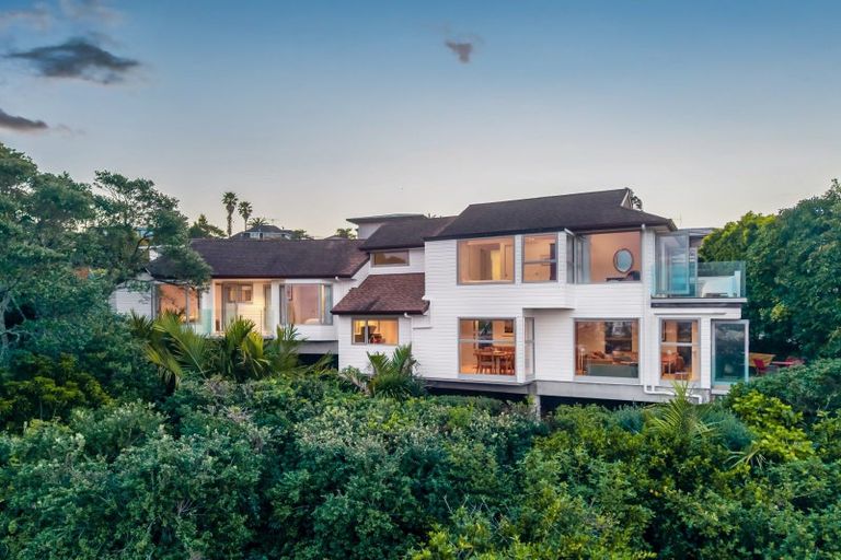 Photo of property in 7 Fenton Terrace, Cockle Bay, Auckland, 2014