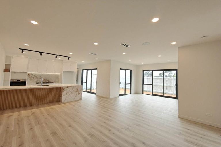 Photo of property in 1 Green Bamboo Road, Hobsonville, Auckland, 0616