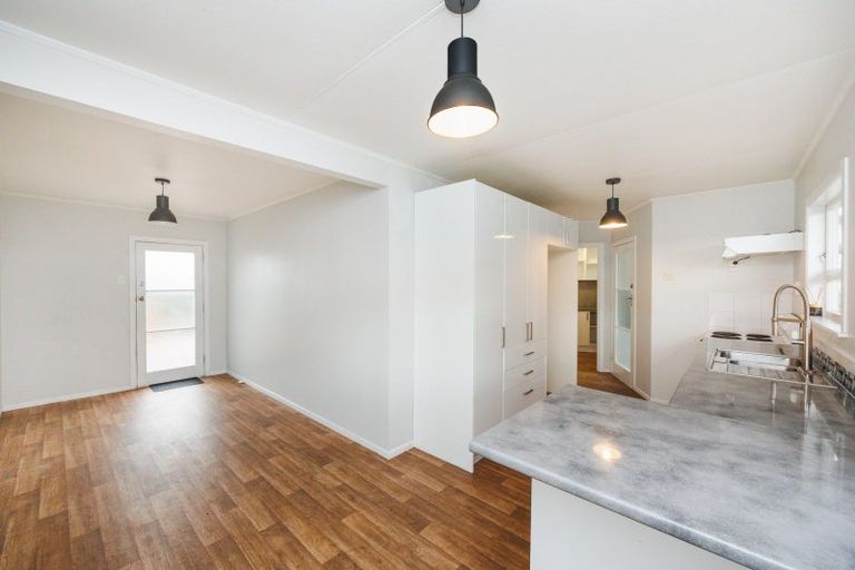 Photo of property in 186 Milson Line, Milson, Palmerston North, 4414
