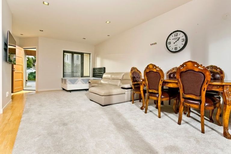Photo of property in Point Ridge, 130 Gills Road, Albany Heights, Auckland, 0632