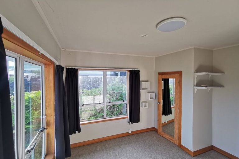 Photo of property in 14 Lyttelton Avenue, Forrest Hill, Auckland, 0620