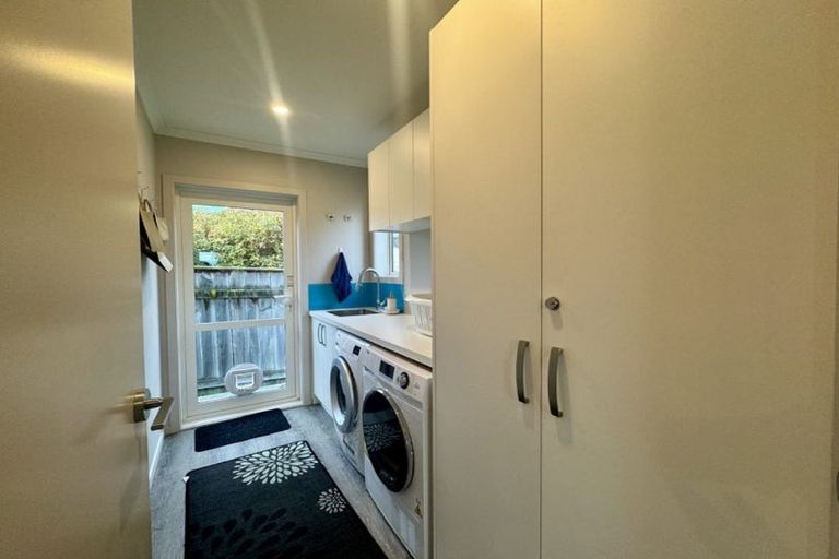 Photo of property in 77 Dublin Street, Martinborough, 5711