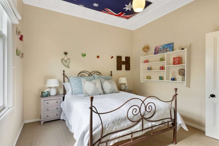 Photo of property in 44 Te Mata Road, Havelock North, 4130