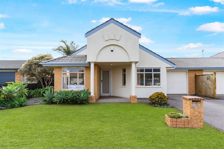 Photo of property in 57 Fernbrook Close, Burswood, Auckland, 2013