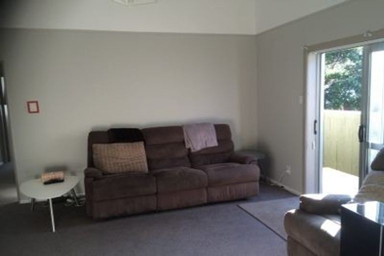 Photo of property in 207 Onepu Road, Lyall Bay, Wellington, 6022