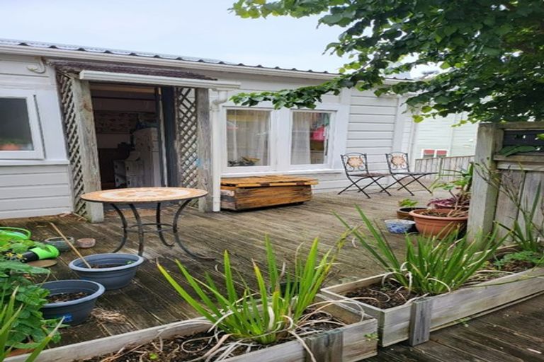 Photo of property in 28 Ribble Street, Island Bay, Wellington, 6023
