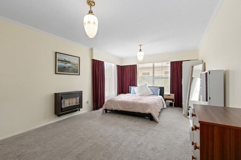 Photo of property in 32 De Menech Grove, Avalon, Lower Hutt, 5011