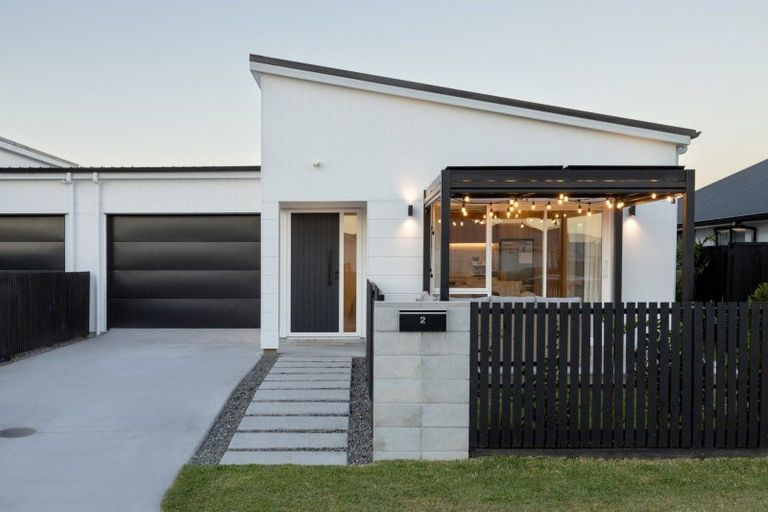 Photo of property in 2 Julie Lane, Papamoa, 3118