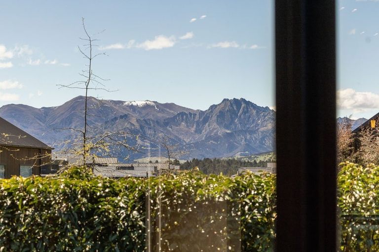 Photo of property in 49 Mount Nicholas Avenue, Wanaka, 9305