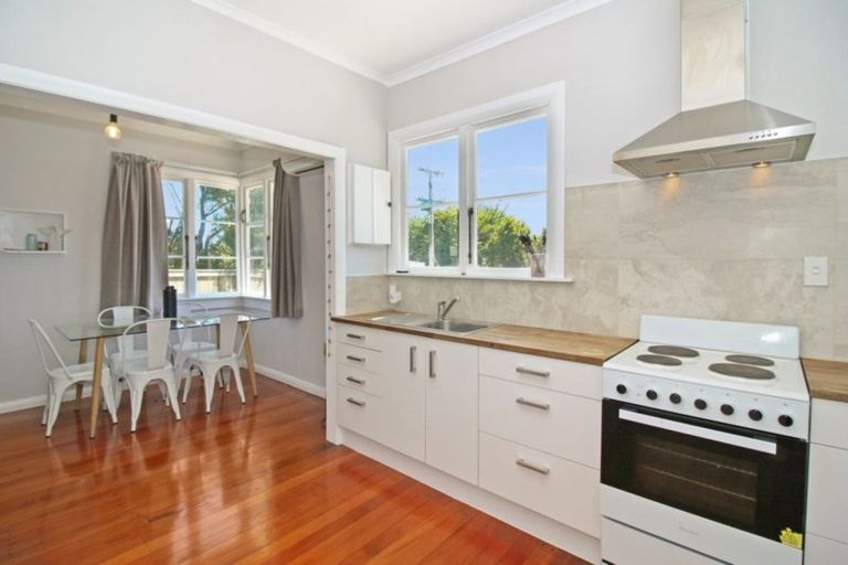 Photo of property in 18 Olson Street, Egmont Village, Inglewood, 4386