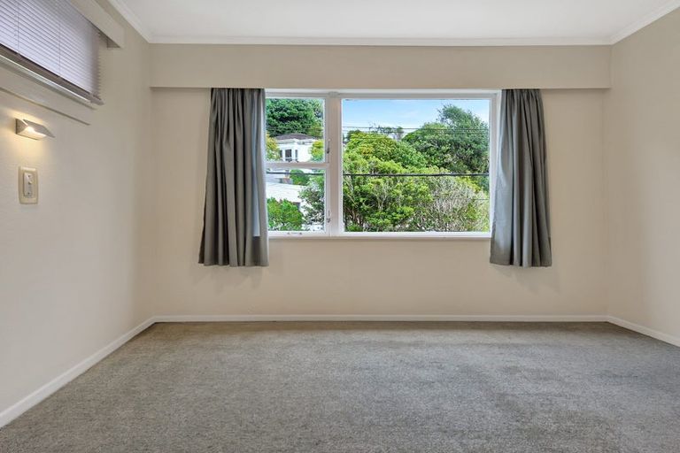 Photo of property in 50 Randwick Road, Northland, Wellington, 6012