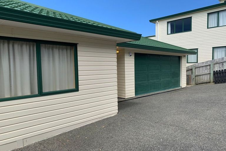 Photo of property in 26 Tattenhall Grove, Churton Park, Wellington, 6037