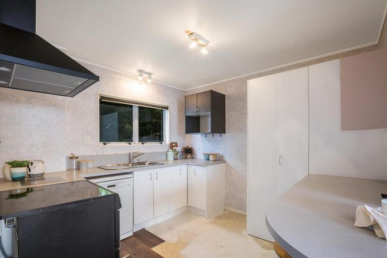 Photo of property in 8 Hicks Close, Whitby, Porirua, 5024