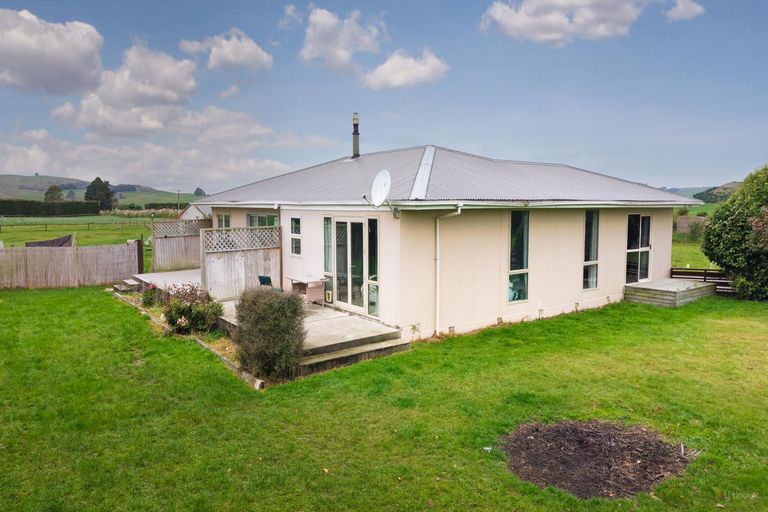 Photo of property in 856 Hakataramea Highway, Waimate, 7977