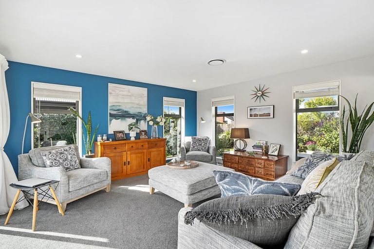 Photo of property in 42 Watkins Drive, Rangiora, 7400