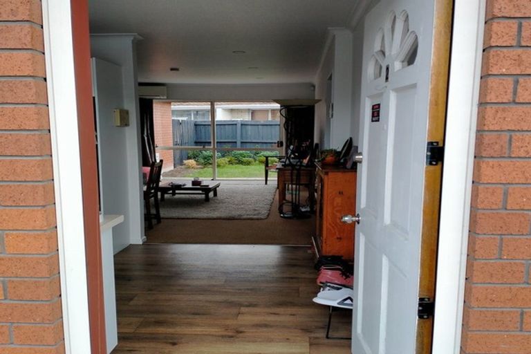 Photo of property in 2/36 Lyndon Street, Riccarton, Christchurch, 8041