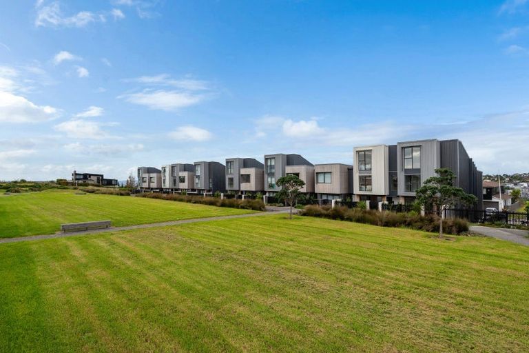 Photo of property in 79 Bearing Parade, Long Bay, Auckland, 0630
