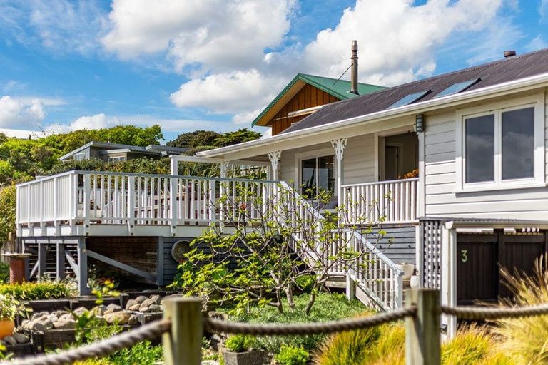 Photo of property in 3 Sand Track, Paekakariki, 5034