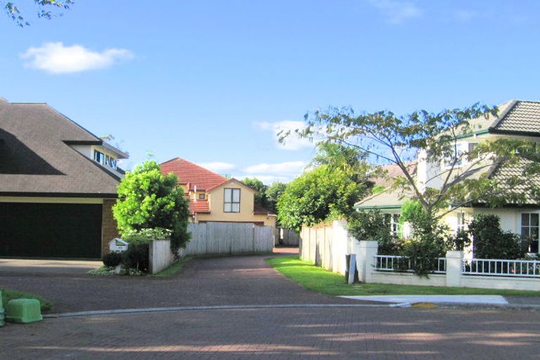 Photo of property in 31a Oakwood Grove, Eastern Beach, Auckland, 2012