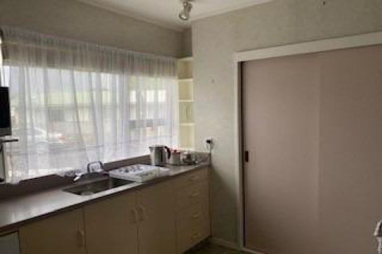 Photo of property in 1/2 Russell Street, Whanganui, 4500