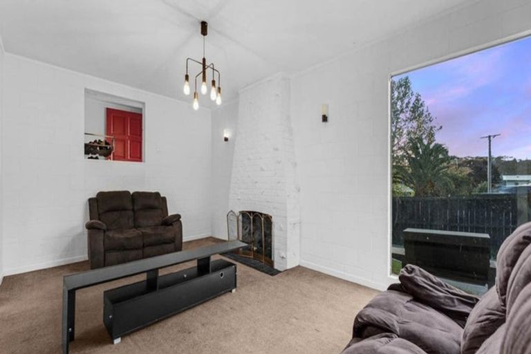 Photo of property in 192 Henderson Valley Road, Henderson, Auckland, 0612