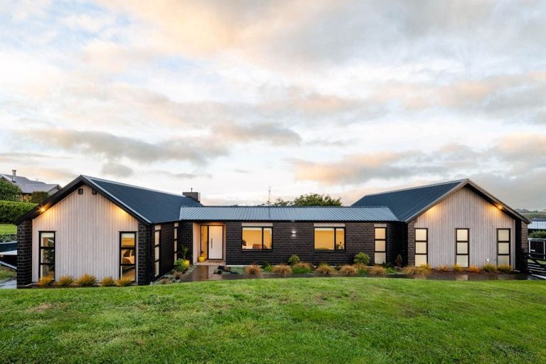 Photo of property in 15 Fraser Road, Pokeno, 2471