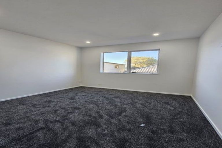 Photo of property in 12d Minaret Drive, Bucklands Beach, Auckland, 2014
