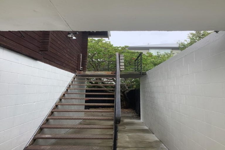 Photo of property in 2/176 Edgeware Road, Edgeware, Christchurch, 8013