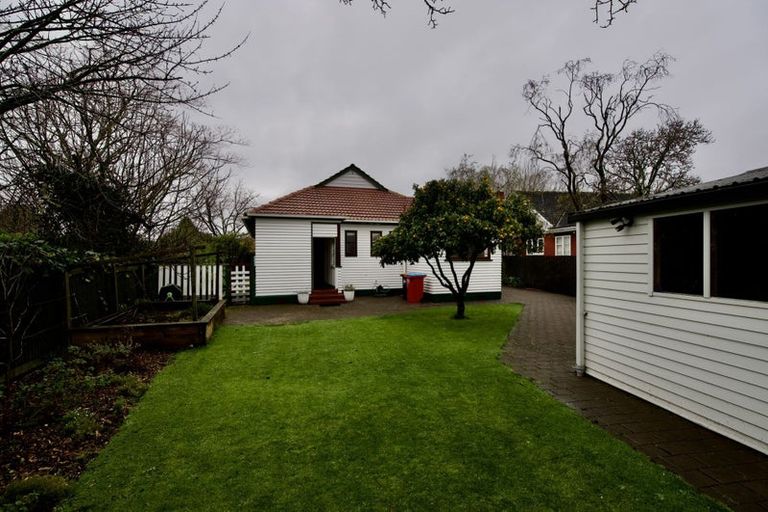 Photo of property in 78 Savage Crescent, West End, Palmerston North, 4412