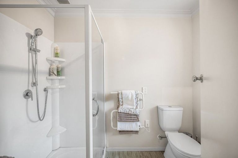 Photo of property in 62 Northboro Road, Belmont, Auckland, 0622