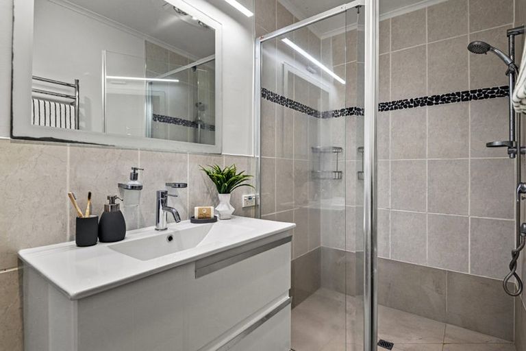 Photo of property in 22 Sydney Street, Hauraki, Auckland, 0622