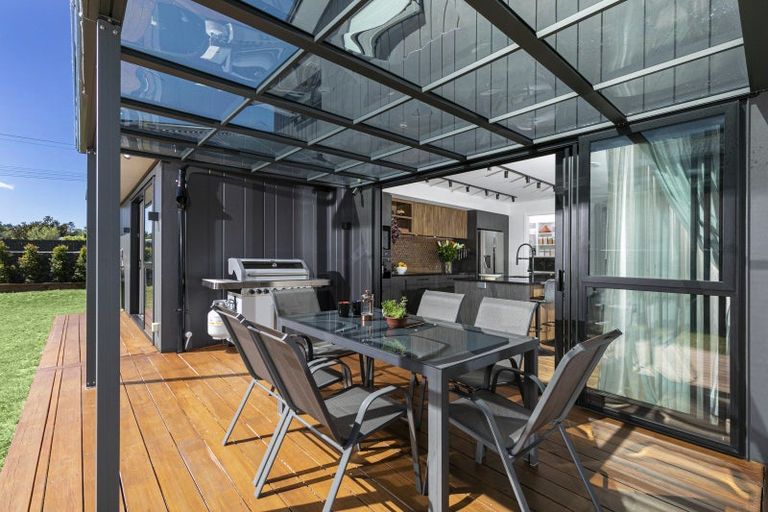 Photo of property in 2a Roland Road, Greenhithe, Auckland, 0632