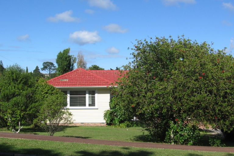 Photo of property in 40 Routley Drive, Glen Eden, Auckland, 0602