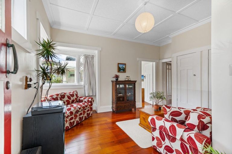 Photo of property in 2 Rattray Street, Devonport, Auckland, 0624