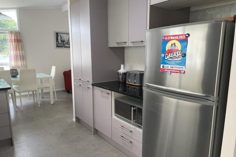 Photo of property in 68 Hutchinsons Road, Bucklands Beach, Auckland, 2014