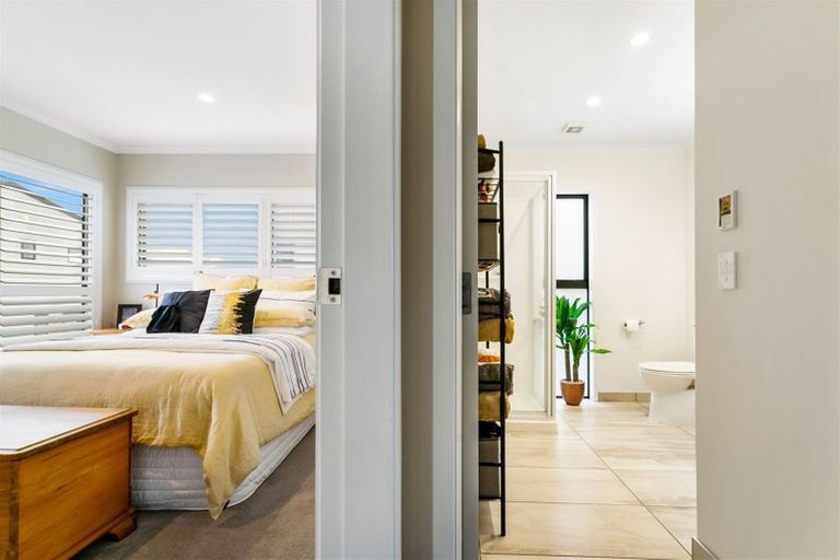 Photo of property in 12 Pheasant Lane, Hobsonville, Auckland, 0616