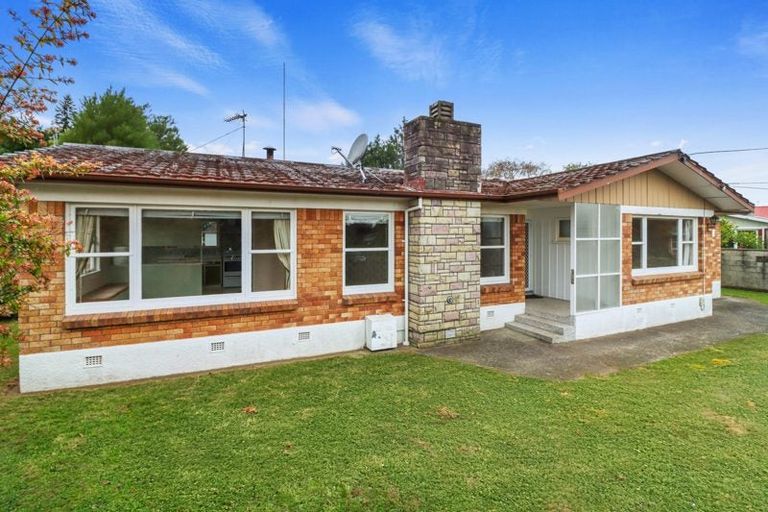 Photo of property in 31 Casper Street, Fairfield, Hamilton, 3214