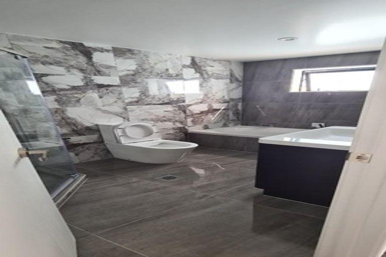 Photo of property in 10b Cambridge Road, Manurewa, Auckland, 2102