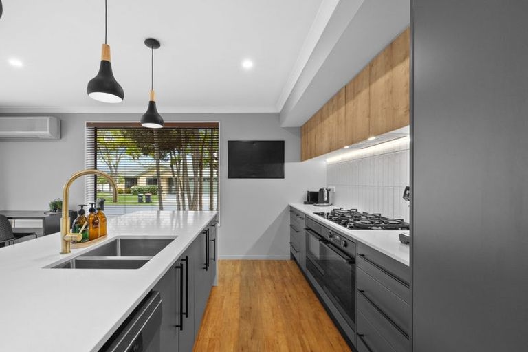 Photo of property in 21 Kohi Drive, Parklands, Christchurch, 8083