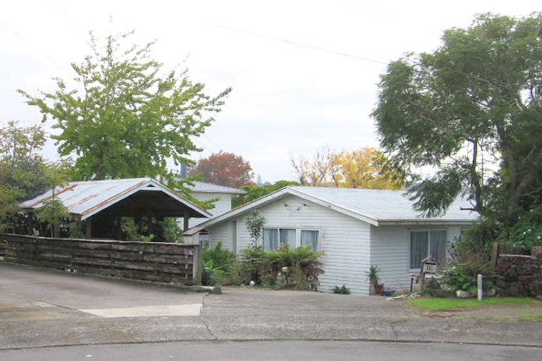 Photo of property in 13 Hollinbrigg Place, Manurewa, Auckland, 2102