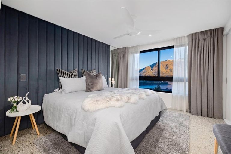 Photo of property in 10 Limerick Lane, Queenstown, 9300