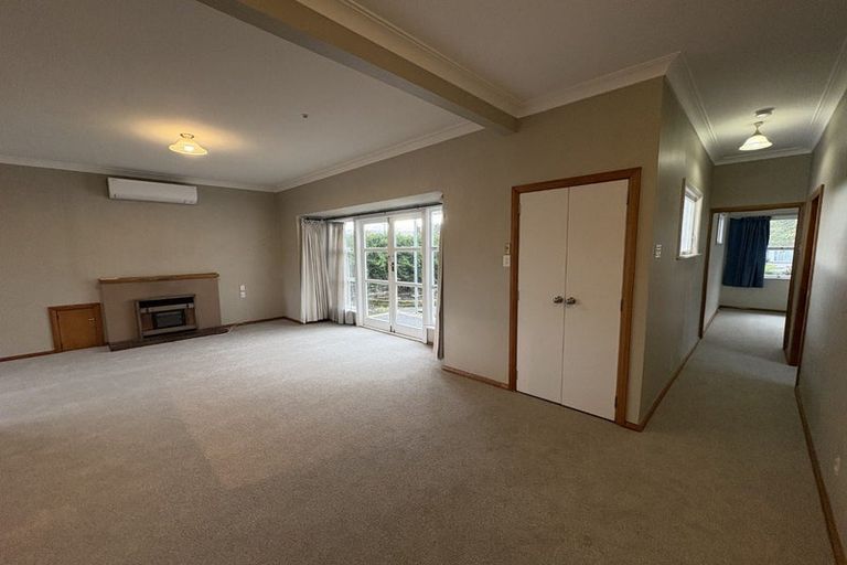 Photo of property in 17 Howard Road, Taradale, Napier, 4112