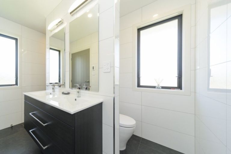 Photo of property in 7 Hartwell Drive, Kelvin Grove, Palmerston North, 4470