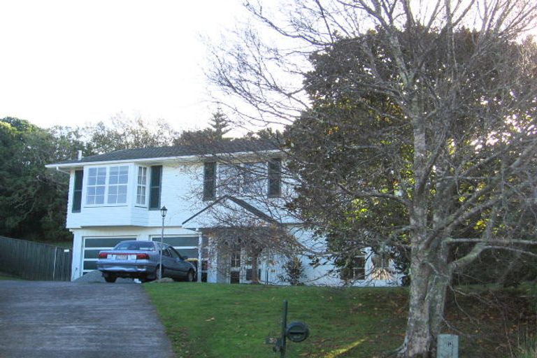 Photo of property in 30 Caesars Place, Churton Park, Wellington, 6037