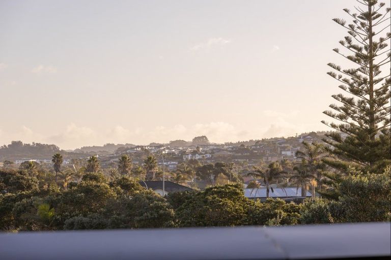Photo of property in 7/14 Tamariki Avenue, Orewa, 0931