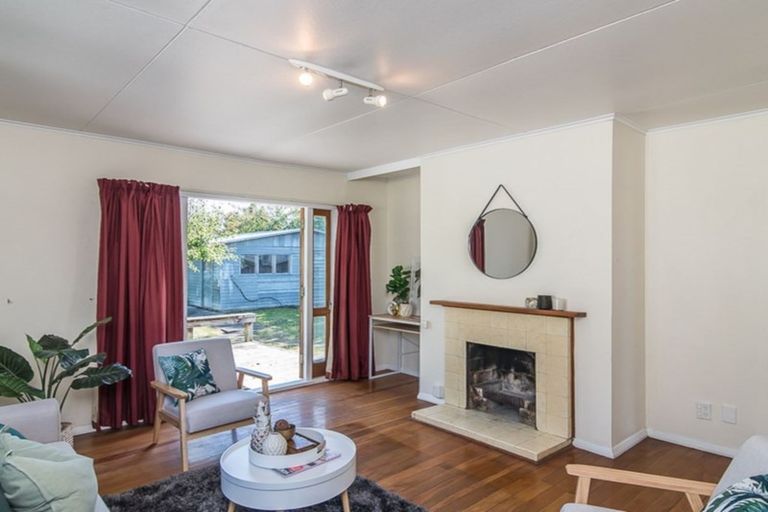 Photo of property in 11 Maire Street, Otaki, 5512