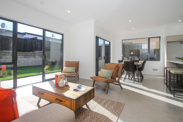 Photo of property in 26 Onekiritea Road, Hobsonville, Auckland, 0616