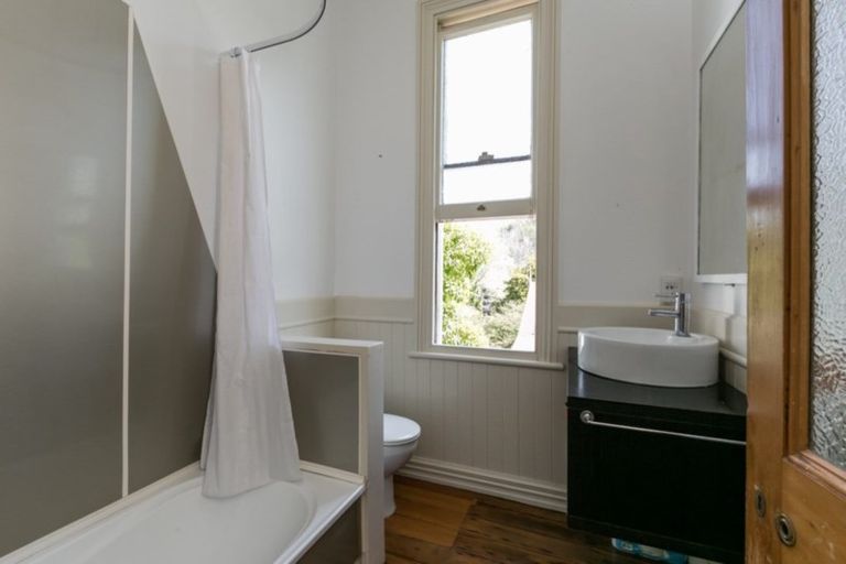 Photo of property in 2 Cameron Road, Bluff Hill, Napier, 4110