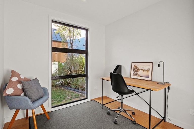Photo of property in 25 Double Cone Road, Jacks Point, Queenstown, 9371